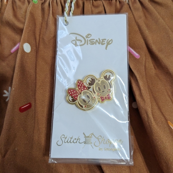 NWT! Loungefly The Stitch Shoppe Gingerbread Friends Sandy Skirt Size M - Picture 5 of 16